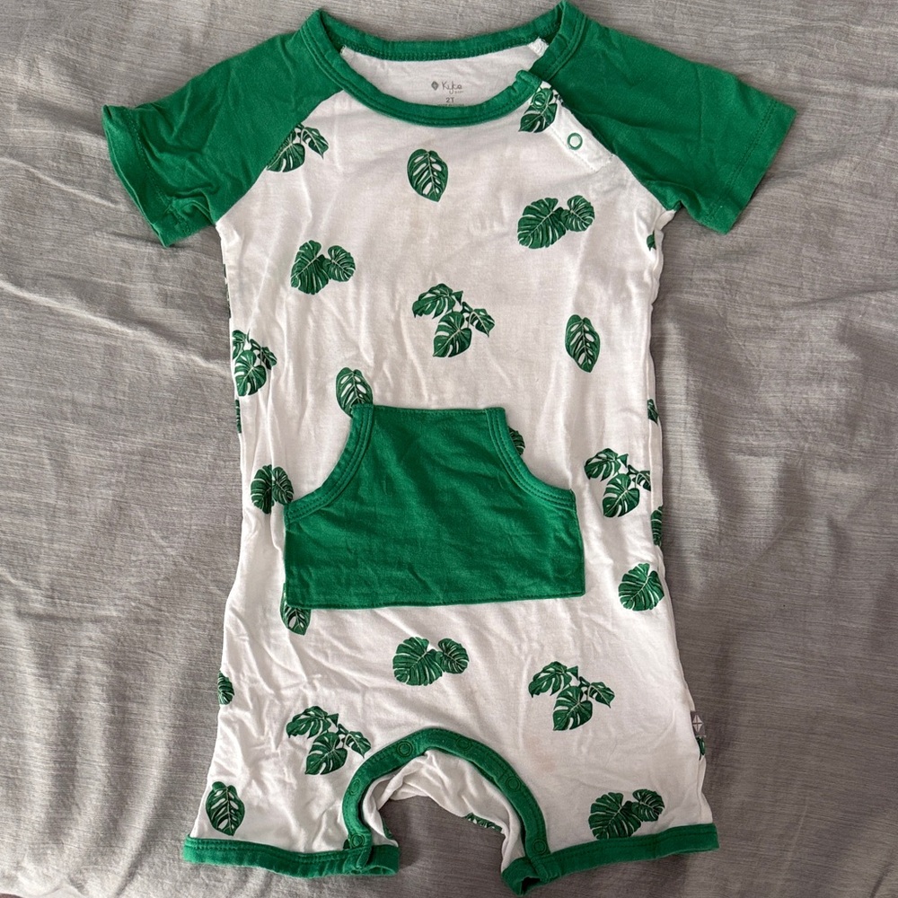 Kyte Baby Shortall in Monstera
